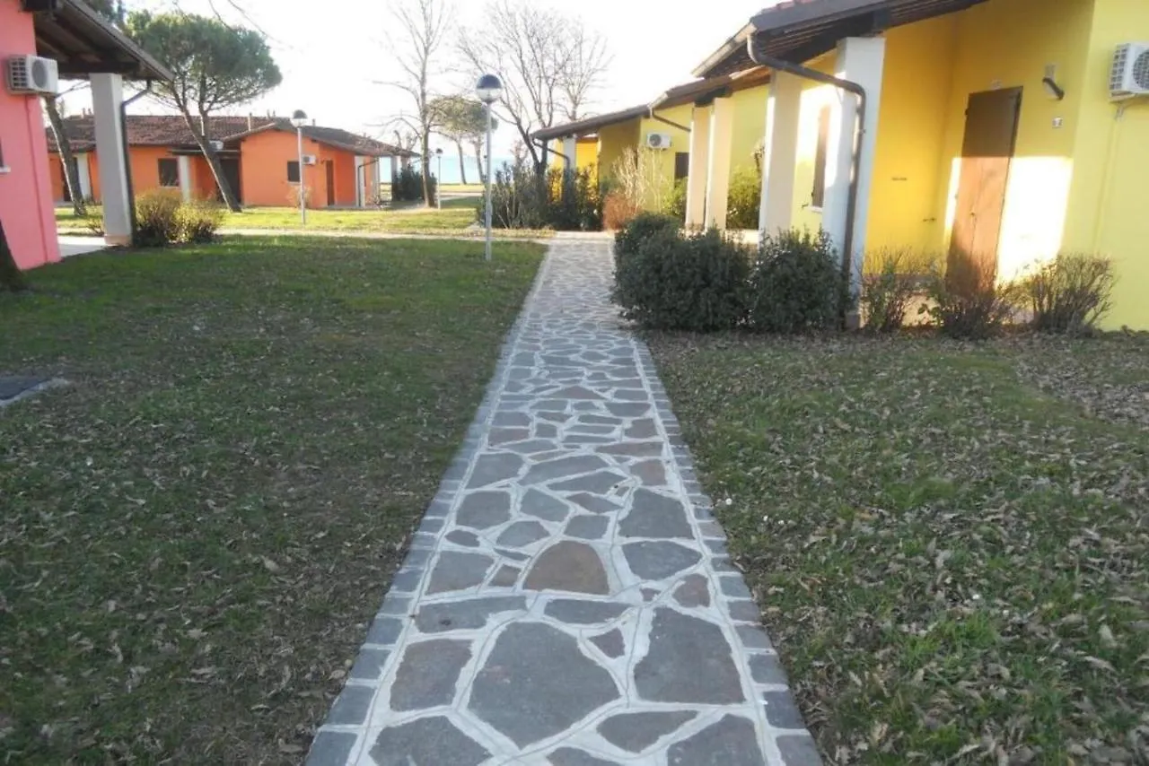 Апарт-отель Villaggio Colombare Сирмионе Италия