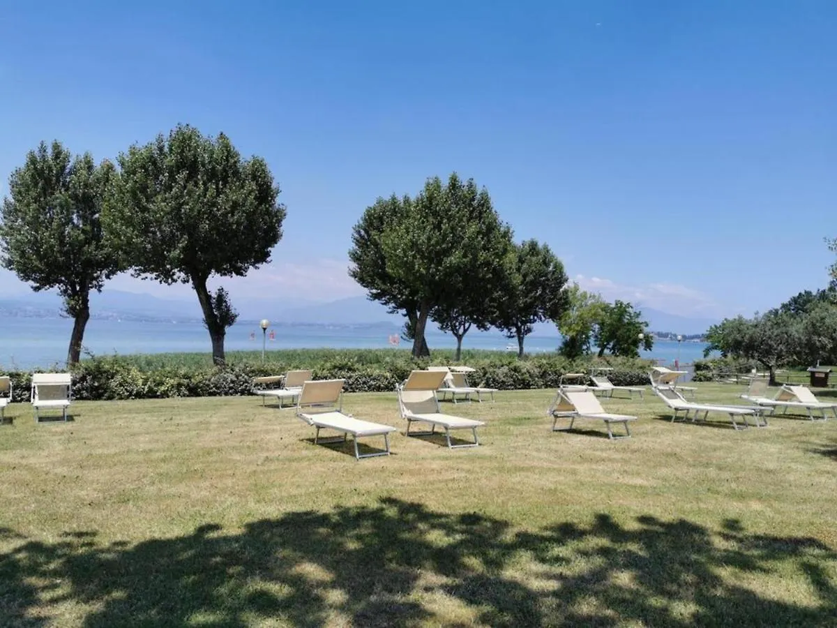 Villaggio Colombare Сирмионе Италия